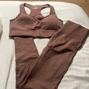 Brown workout set